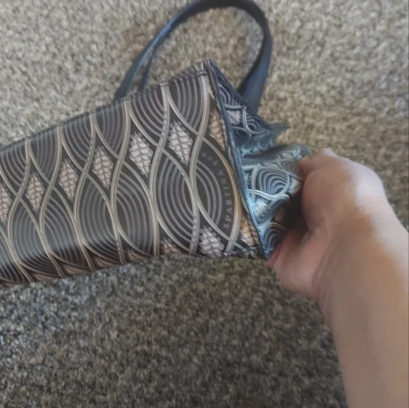 Handbag - Picture 4 of 7